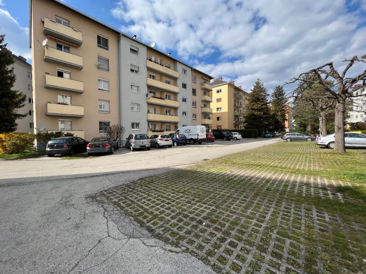 Friendly Space Apartment Грац Экстерьер фото